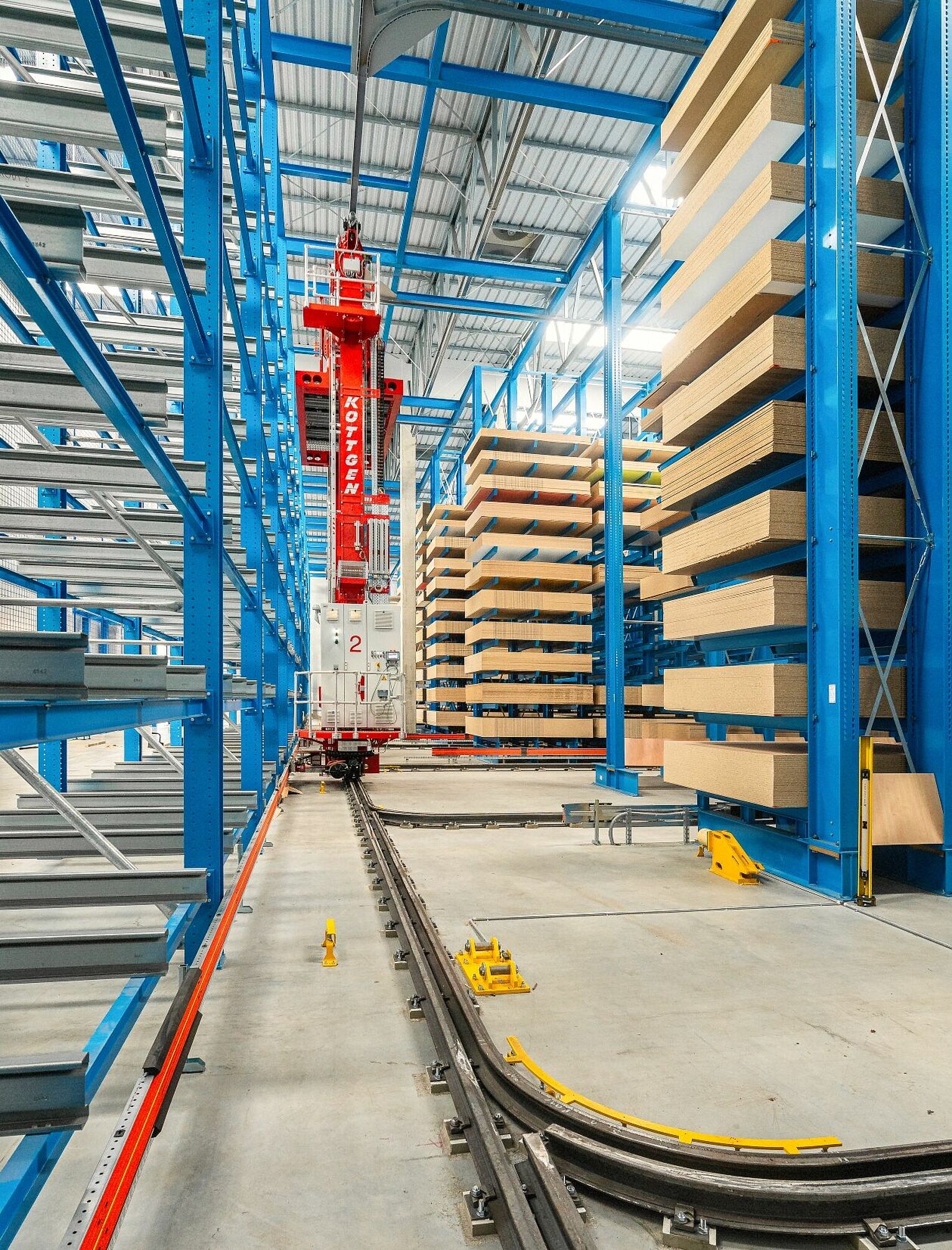 [Translate "Poland"] Cantilever racking timber trade